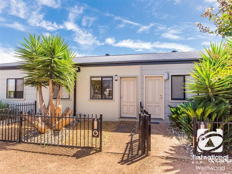 5/2-6 Kelly Street, Werribee VIC 3030