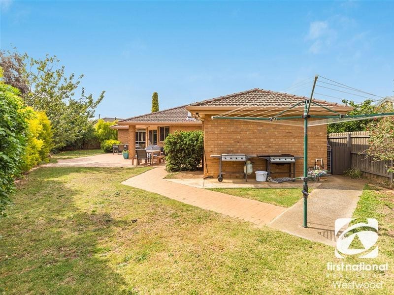 5 Leah Court, Werribee VIC 3030