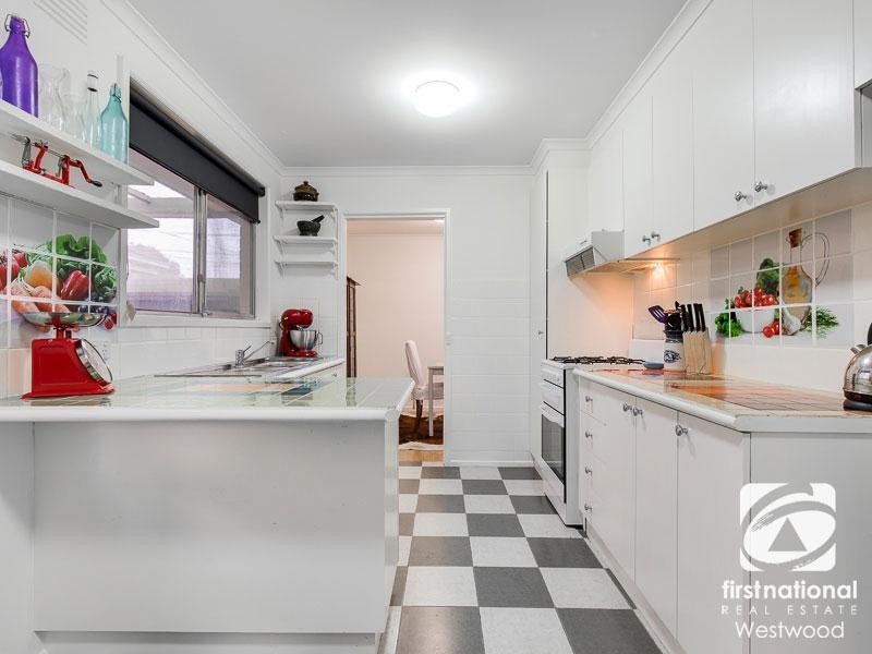 16 Grant Avenue, Werribee VIC 3030