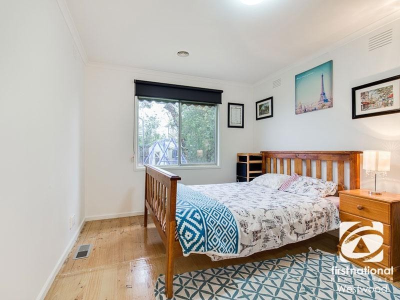 16 Grant Avenue, Werribee VIC 3030