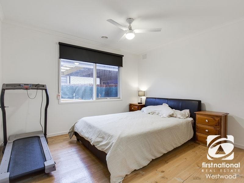 16 Grant Avenue, Werribee VIC 3030