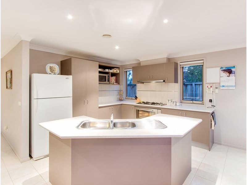 2 Mulberry Terrace, Werribee VIC 3030