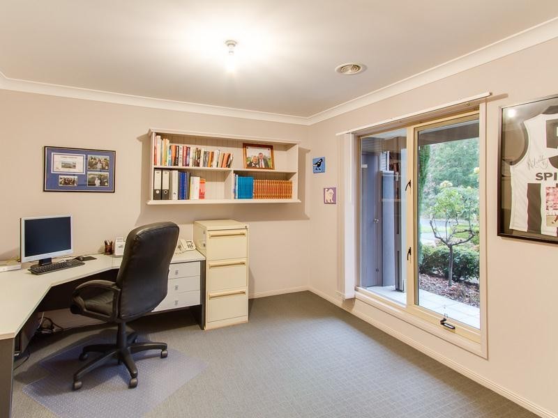 2 Mulberry Terrace, Werribee VIC 3030