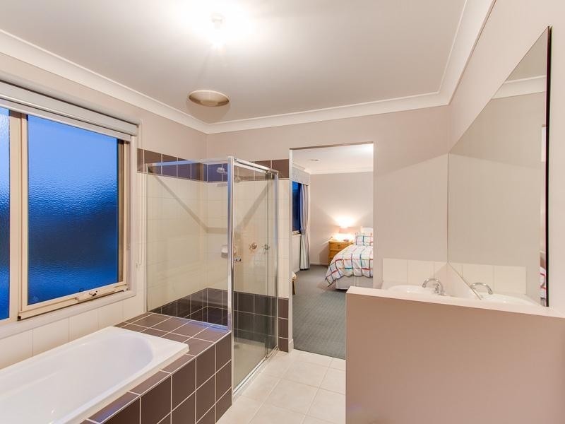 2 Mulberry Terrace, Werribee VIC 3030