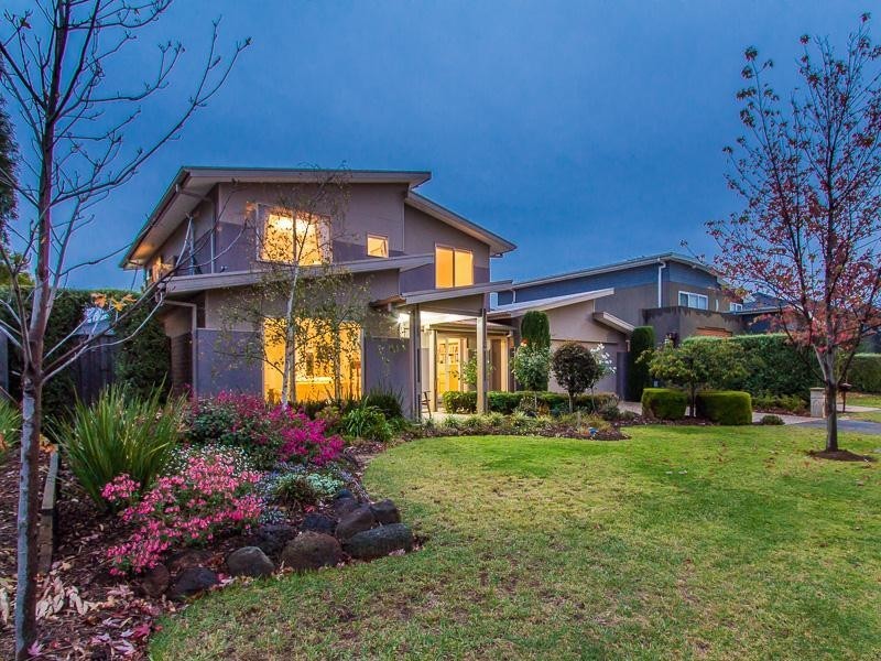 2 Mulberry Terrace, Werribee VIC 3030