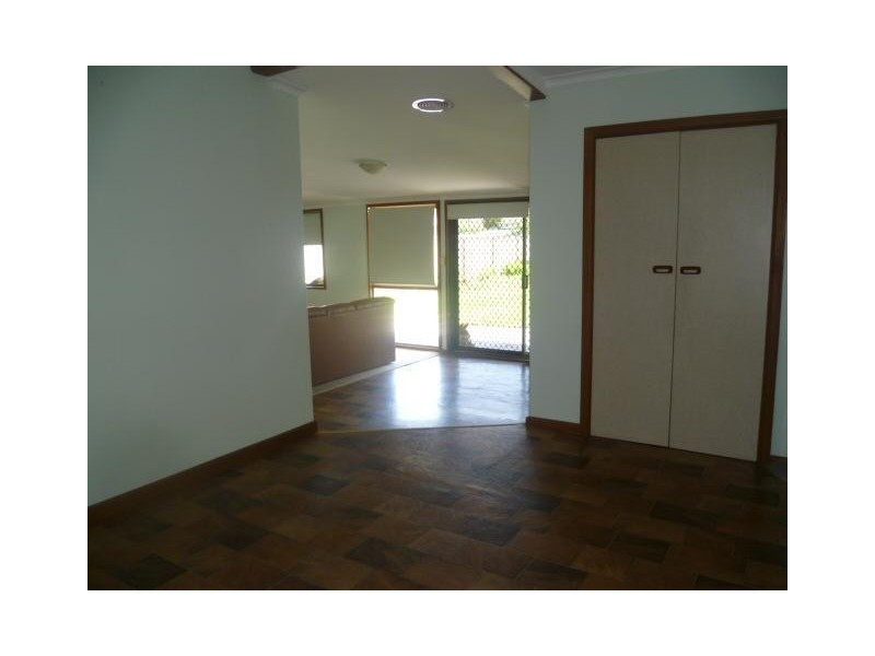 4 Anne Street Werribee  Vic  3030, Werribee VIC 3030