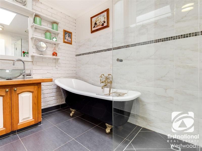 7 Giles Court, Werribee VIC 3030