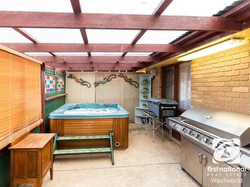 7 Giles Court, Werribee VIC 3030