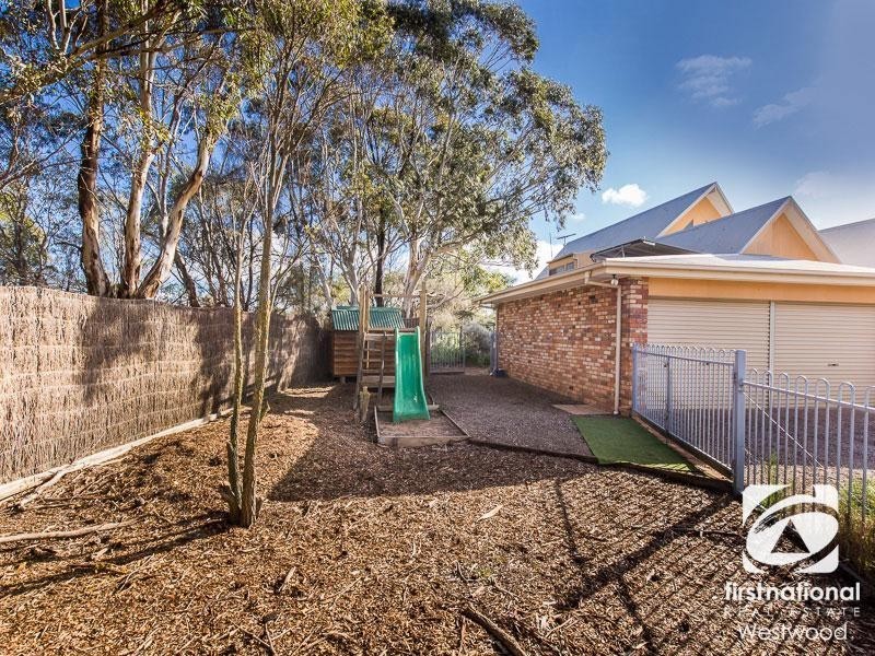 2 The Old Ford, Werribee VIC 3030