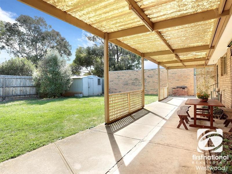 9 Quartok Avenue, Werribee VIC 3030