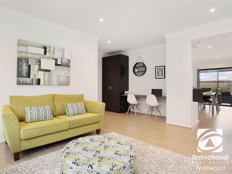 64 Taworri Crescent, Werribee VIC 3030