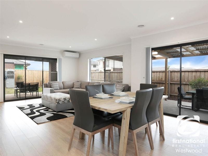 64 Taworri Crescent, Werribee VIC 3030