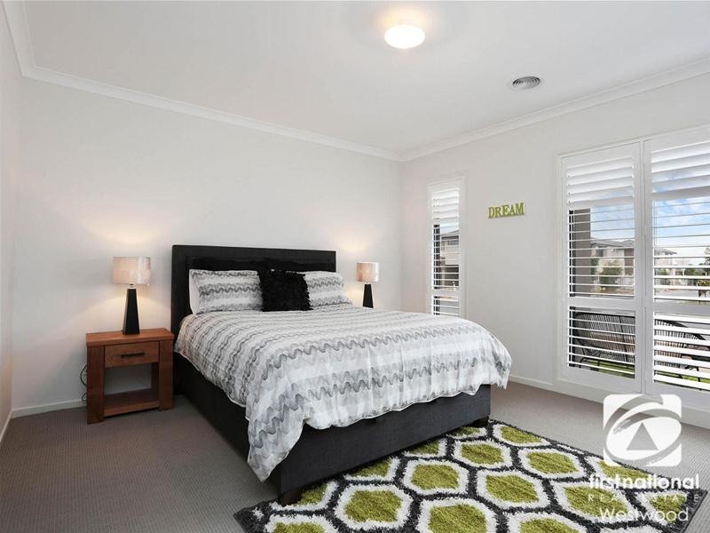 64 Taworri Crescent, Werribee VIC 3030