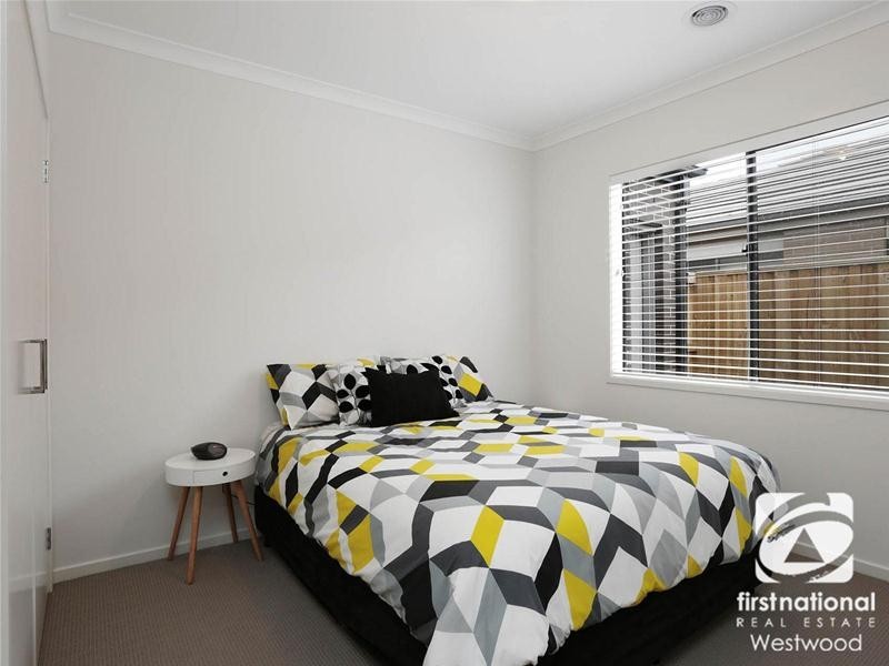 64 Taworri Crescent, Werribee VIC 3030