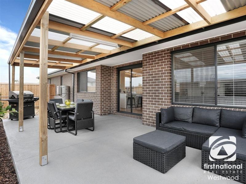 64 Taworri Crescent, Werribee VIC 3030