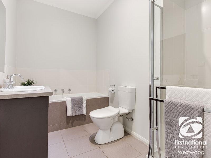 1/11 Annarosa Court, Werribee VIC 3030