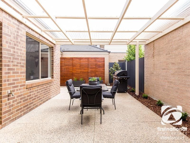 1/11 Annarosa Court, Werribee VIC 3030