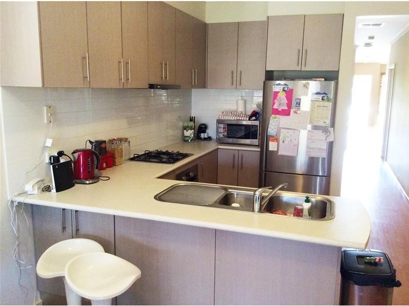 2/10 Halladale Street, Wyndham Vale VIC 3024