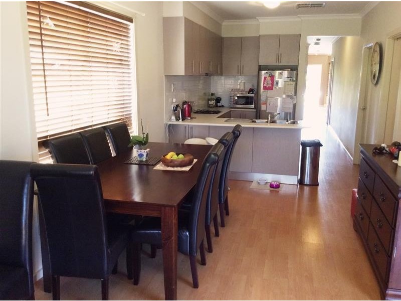 2/10 Halladale Street, Wyndham Vale VIC 3024