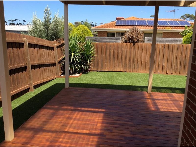 2/10 Halladale Street, Wyndham Vale VIC 3024