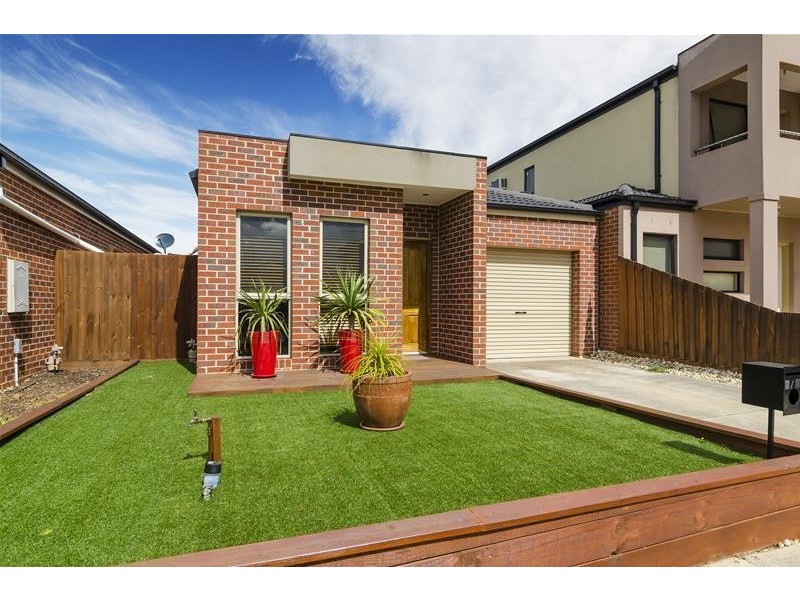 2/10 Halladale Street, Wyndham Vale VIC 3024