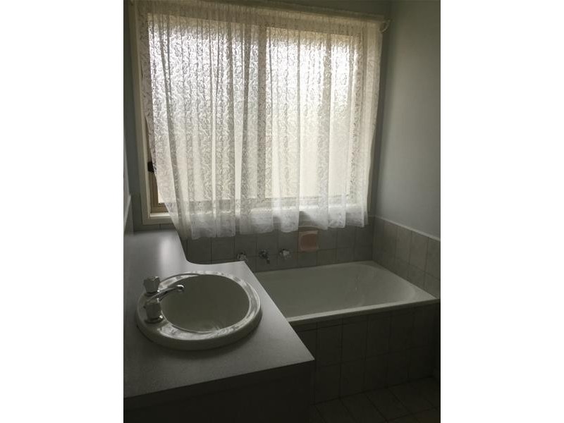 24 Niagara Way, Werribee VIC 3030