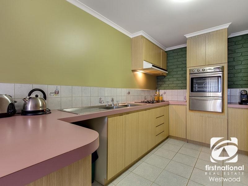 2/38 Julier Crescent, Hoppers Crossing VIC 3029