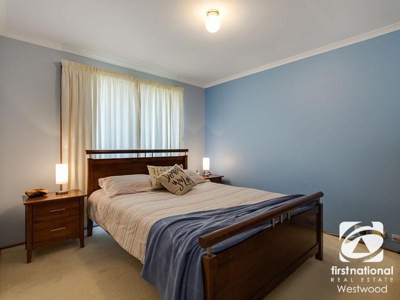 2/38 Julier Crescent, Hoppers Crossing VIC 3029