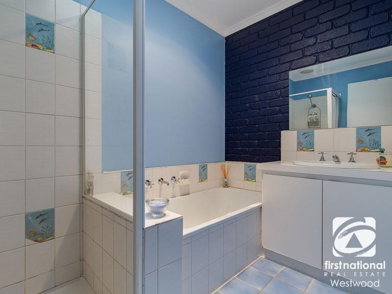 2/38 Julier Crescent, Hoppers Crossing VIC 3029