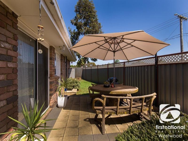 2/38 Julier Crescent, Hoppers Crossing VIC 3029