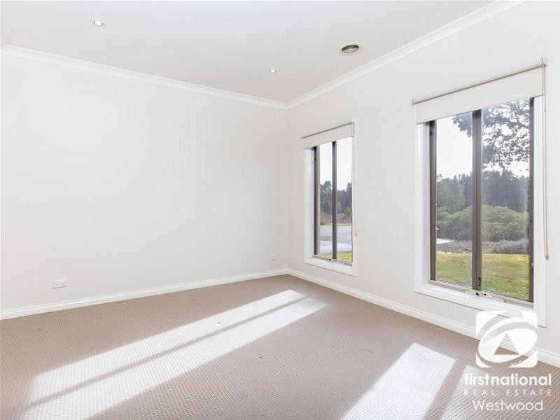 6 Stokes Court, Point Cook VIC 3030