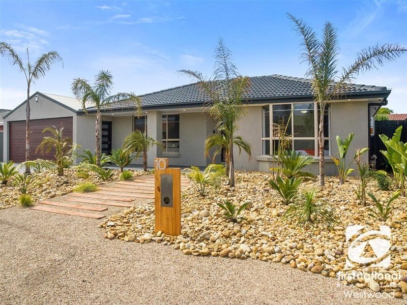 10 Dalvista Court, Werribee VIC 3030