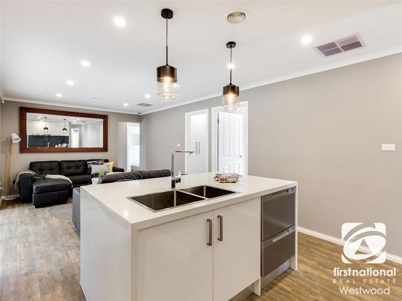 10 Dalvista Court, Werribee VIC 3030