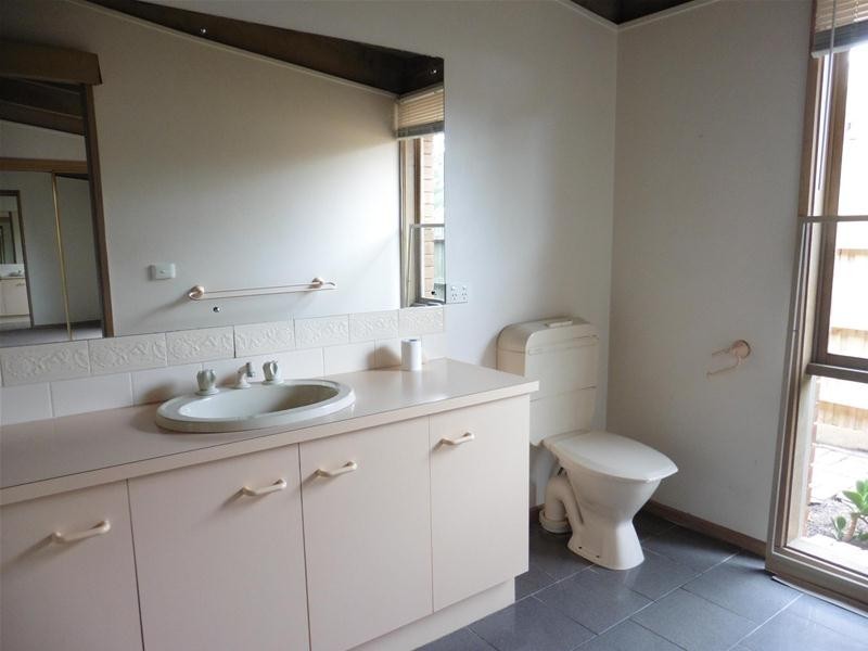 2 Lorena Close, Hoppers Crossing VIC 3029