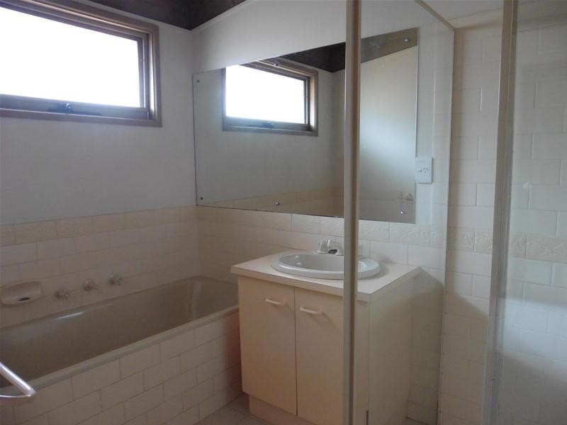 2 Lorena Close, Hoppers Crossing VIC 3029