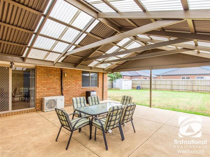 97 Flemington Crescent, Werribee VIC 3030