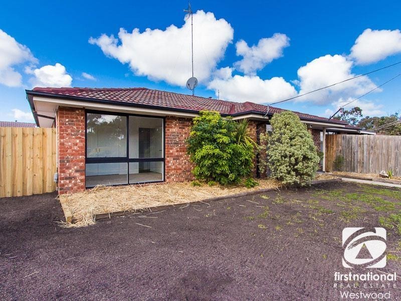 13 Sanderling Street, Werribee VIC 3030