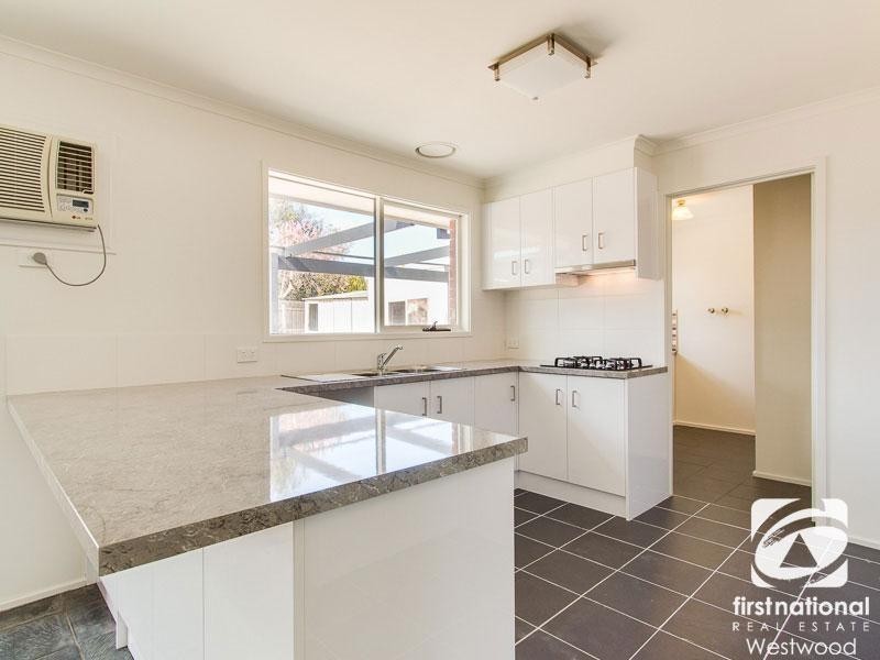 13 Sanderling Street, Werribee VIC 3030