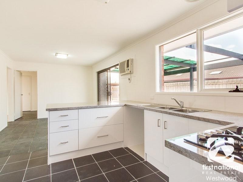 13 Sanderling Street, Werribee VIC 3030