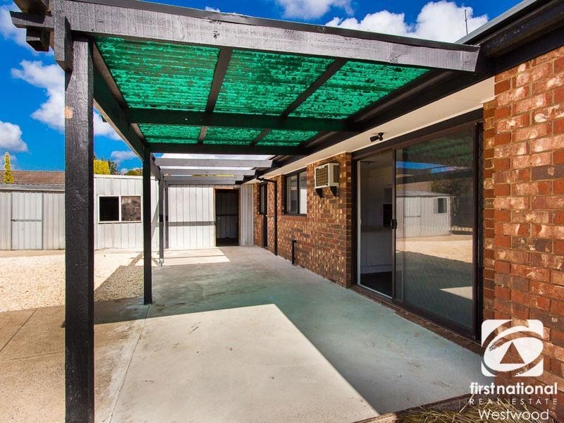 13 Sanderling Street, Werribee VIC 3030