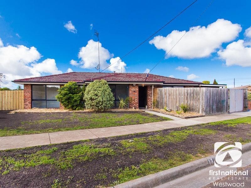 13 Sanderling Street, Werribee VIC 3030
