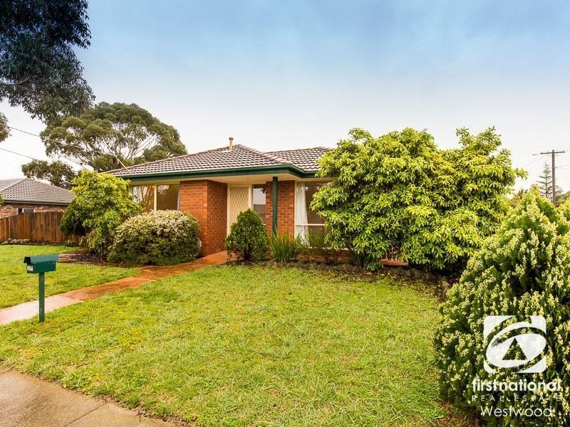 37 Hawkesbury Road, Werribee VIC 3030