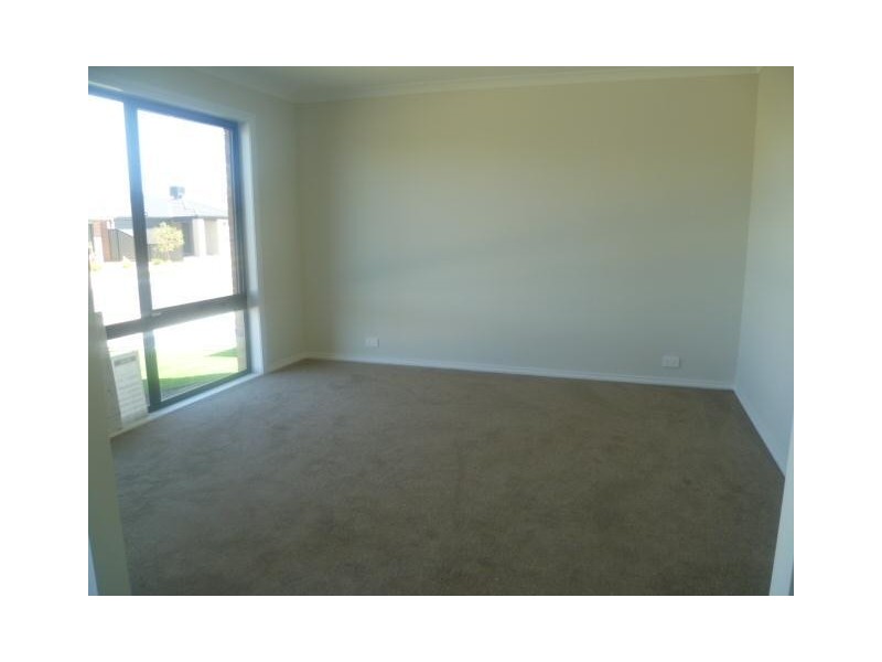 54 Caraleena Drive, Tarneit VIC 3029