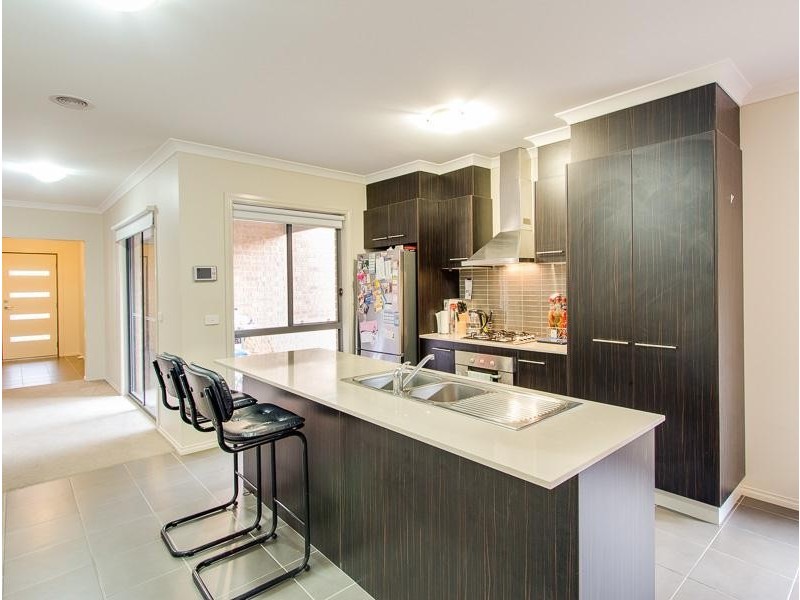 17 Inverell Parkway, Tarneit VIC 3029