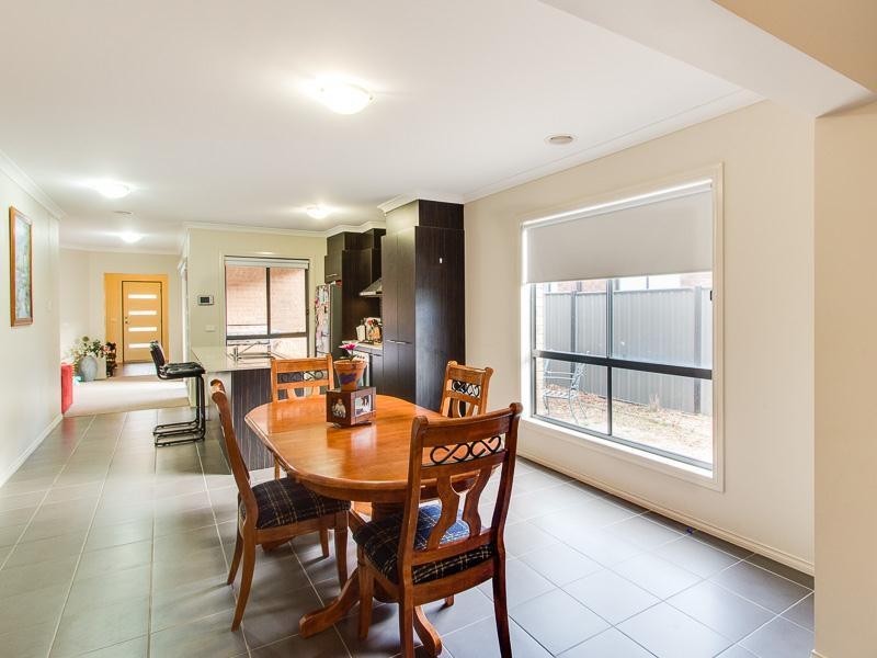 17 Inverell Parkway, Tarneit VIC 3029