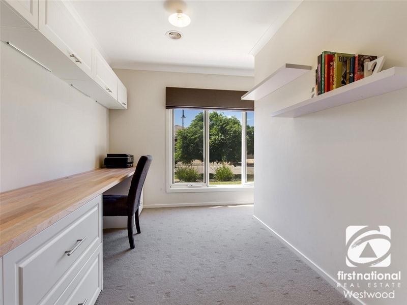 35 Kingbird Avenue, Tarneit VIC 3029