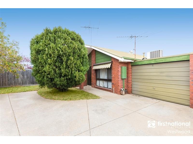 4/5 Deutgam Street, Werribee VIC 3030