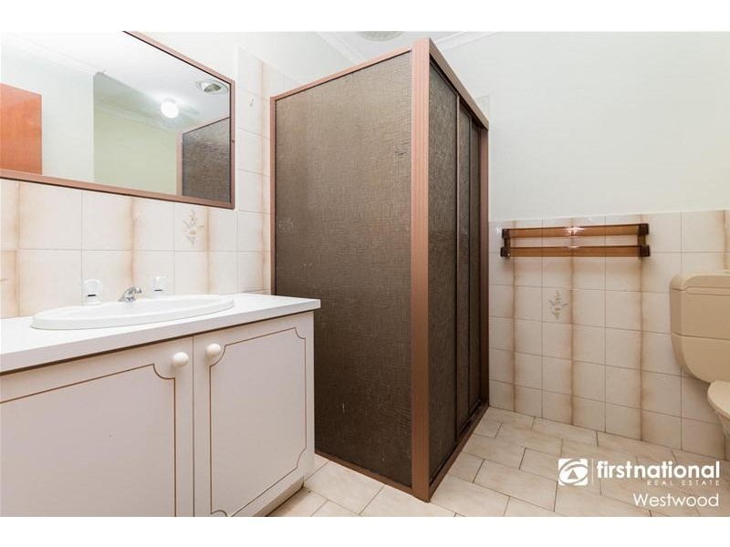 4/5 Deutgam Street, Werribee VIC 3030