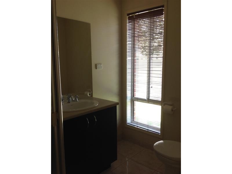 4 Manifera Close, Wyndham Vale VIC 3024