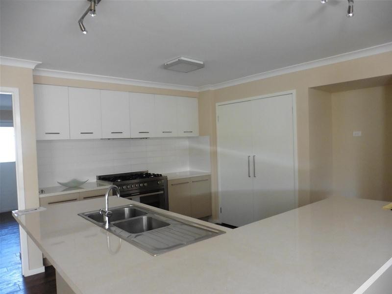 8 Fortescue Boulevard, Wyndham Vale VIC 3024